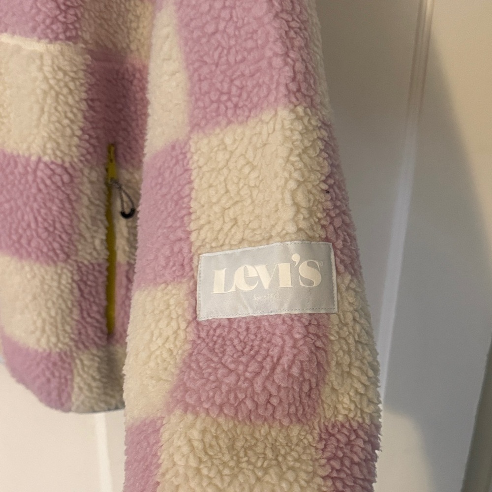 Levi's Pink and Cream Checkered Fleece Jacket - Picture 3 of 6